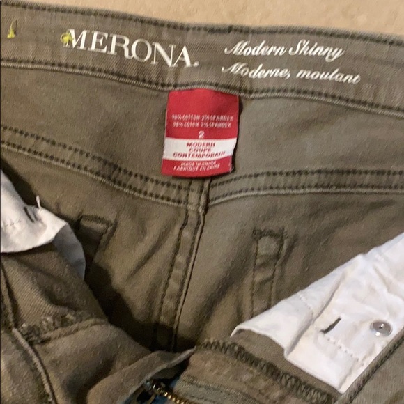 Jeans - Picture 3 of 4